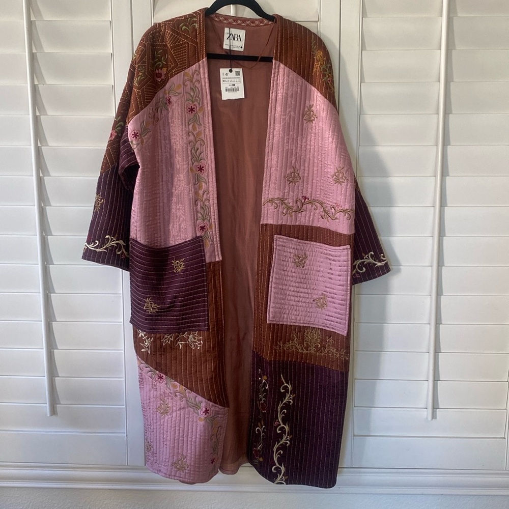 ZARA, LIMITED EDITION, size M-L  Beautiful embroidery